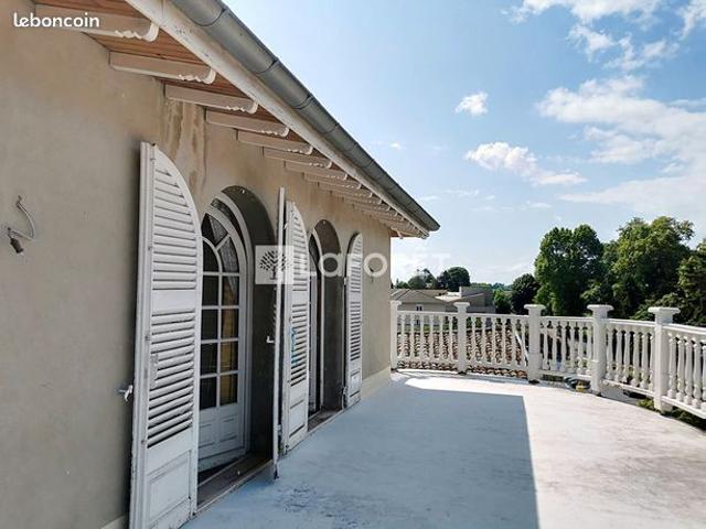 Propriété 11 pièces 250 m²