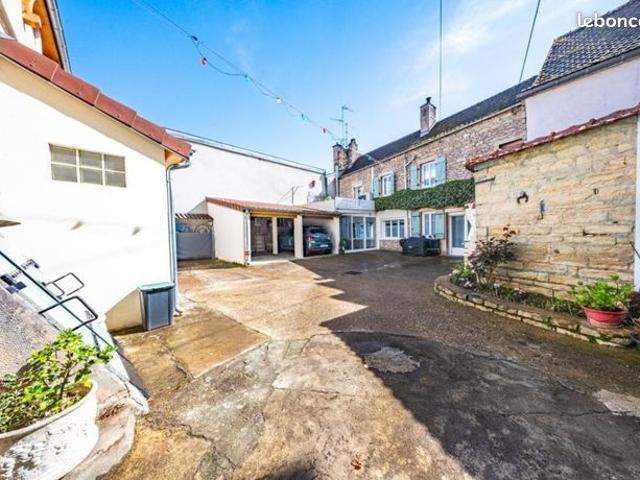 Propriété 11 pièces 263 m²