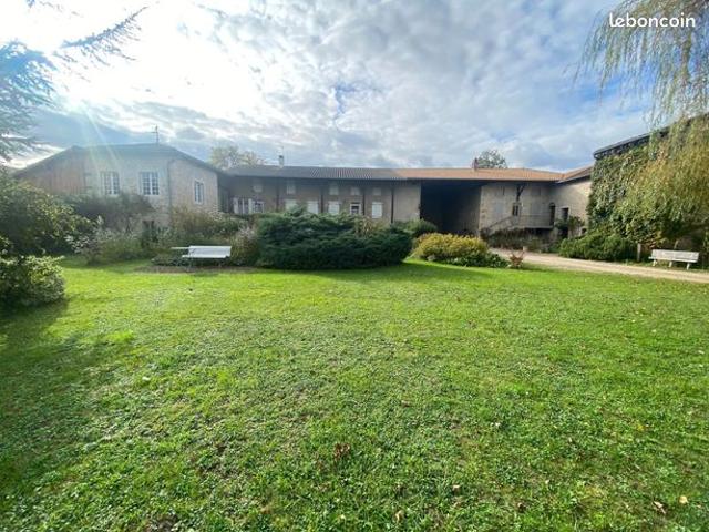 Propriété 11 pièces 260 m²