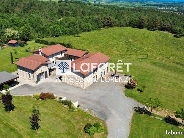 Propriété 11 pièces 262 m²