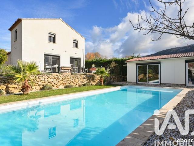Propriété 11 pièces 262 m²