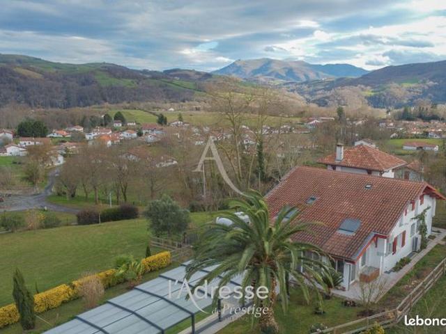 Propriété 11 pièces 265 m²