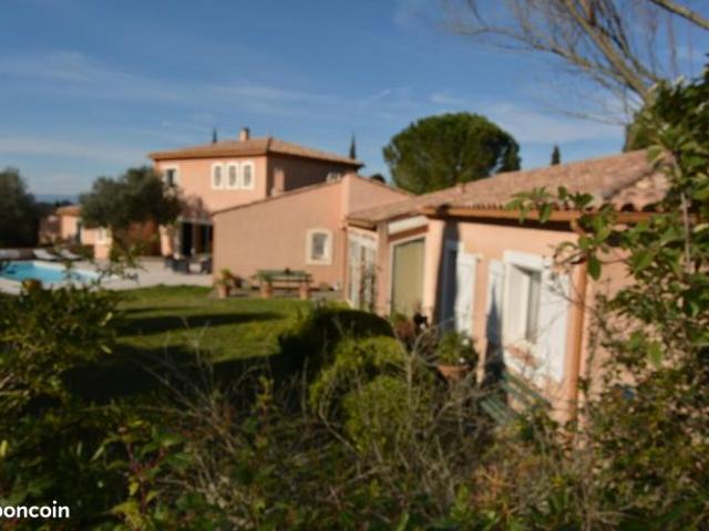 Propriété 11 pièces 269 m²