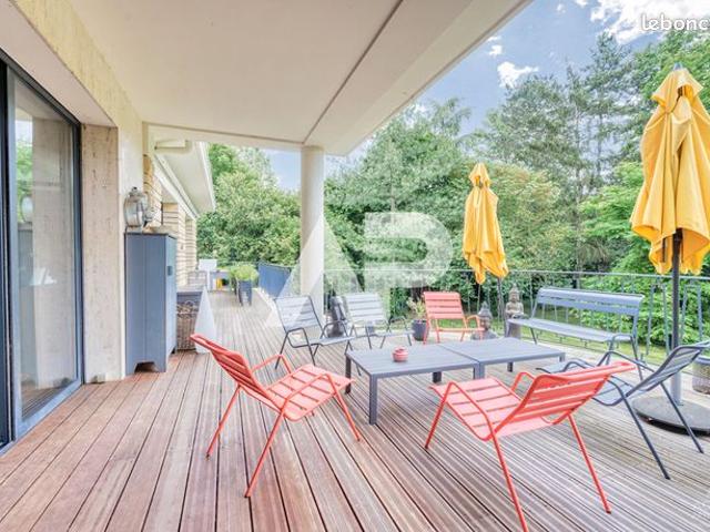Propriété 11 pièces 278 m²