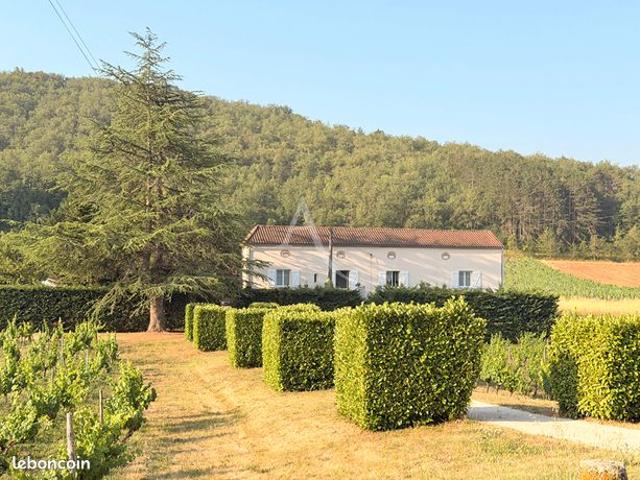 Propriété 11 pièces 279 m²