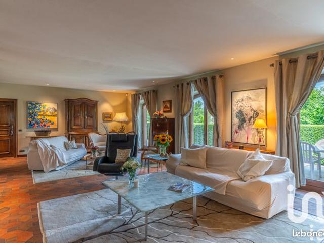 Propriété 11 pièces 288 m²