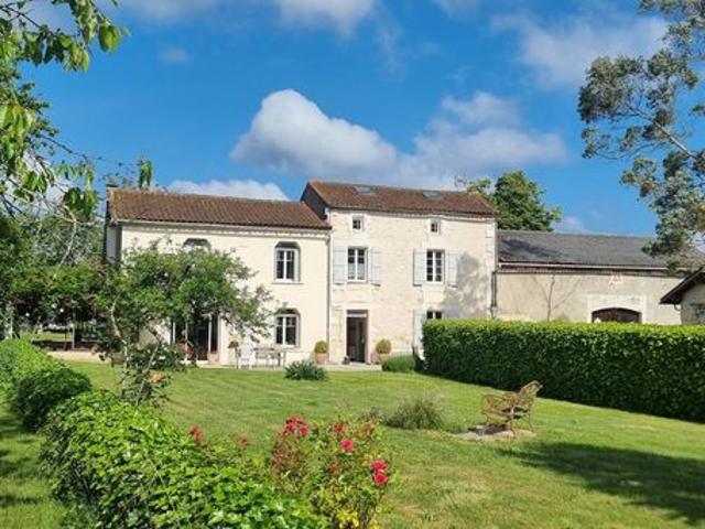 Propriété 11 pièces 292 m²