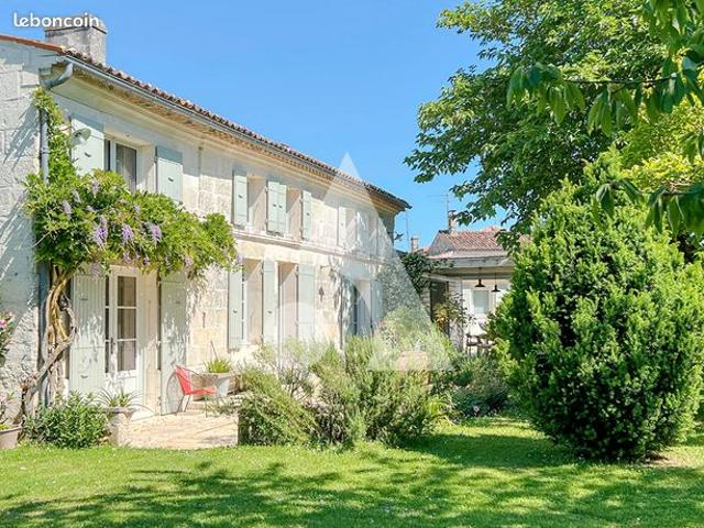 Propriété 11 pièces 298 m²