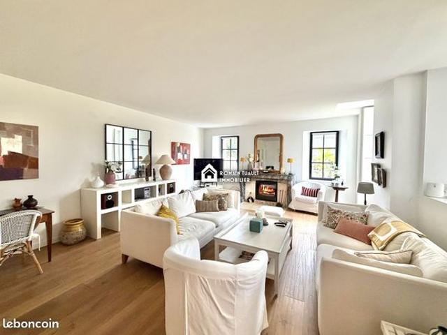 Propriété 11 pièces 203 m²