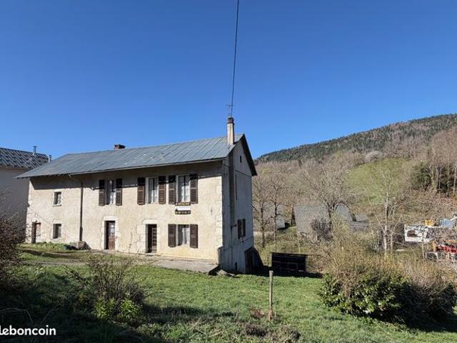 Propriété 11 pièces 205 m²