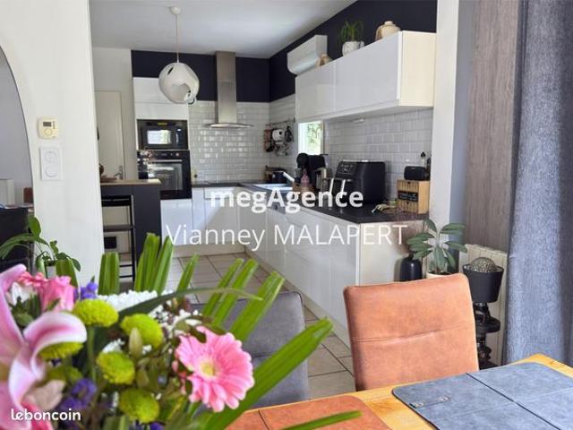 Propriété 11 pièces 210 m²