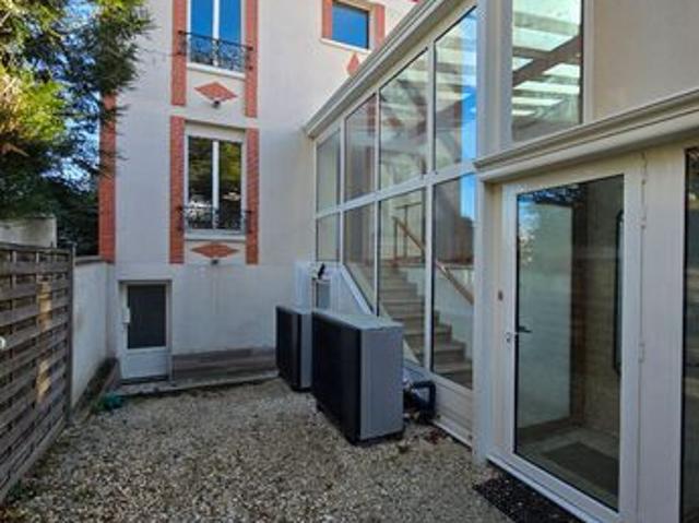 Propriété 11 pièces 211 m²