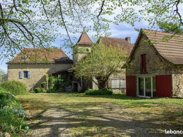 Propriété 11 pièces 218 m²