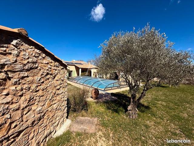 Propriété 11 pièces 220 m²