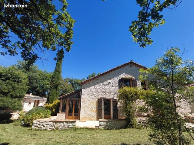 Propriété 11 pièces 222 m²
