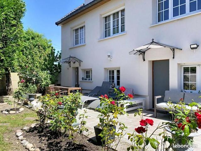 Propriété 11 pièces 230 m²