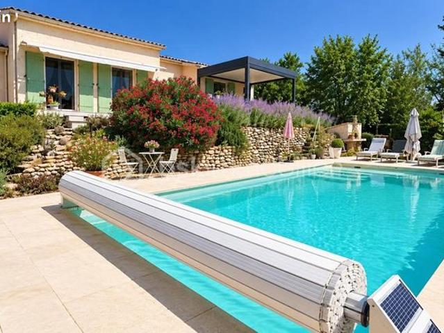 Propriété 11 pièces 235 m²