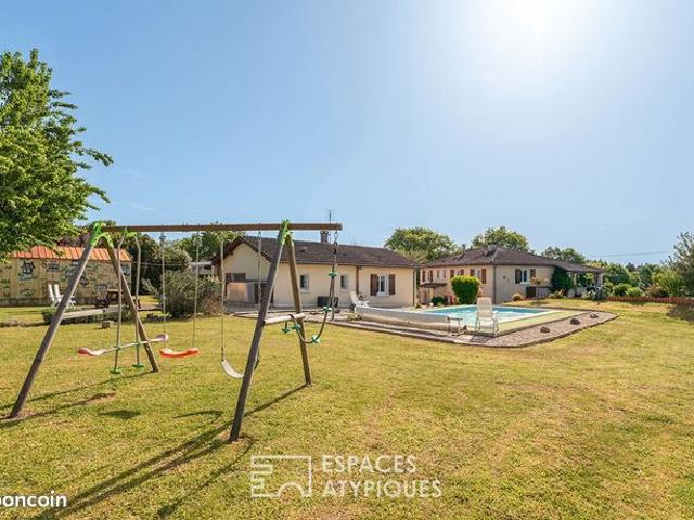 Propriété 11 pièces 239 m²