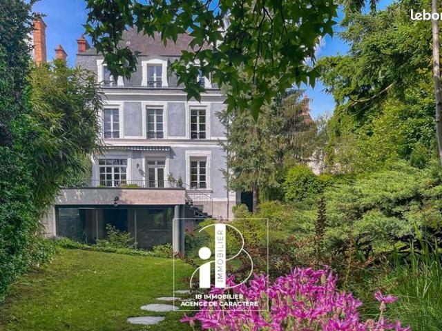 Propriété 11 pièces 340 m²