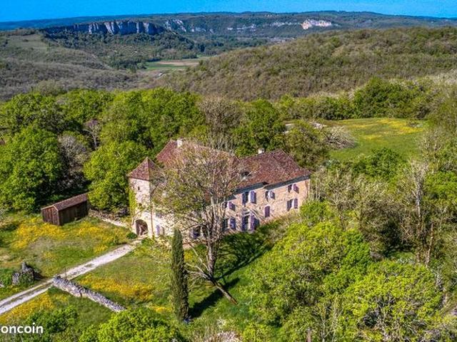 Propriété 11 pièces 342 m²