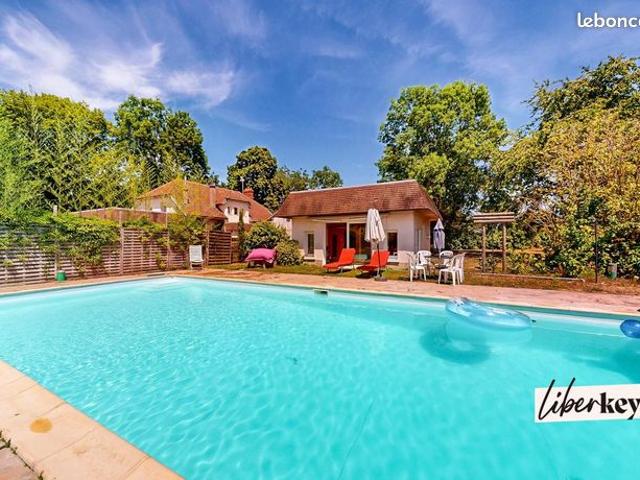 Propriété 11 pièces 350 m²