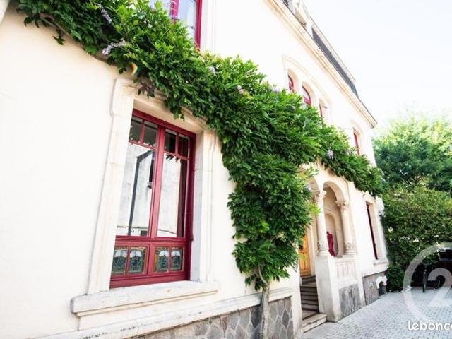 Propriété 11 pièces 355 m²