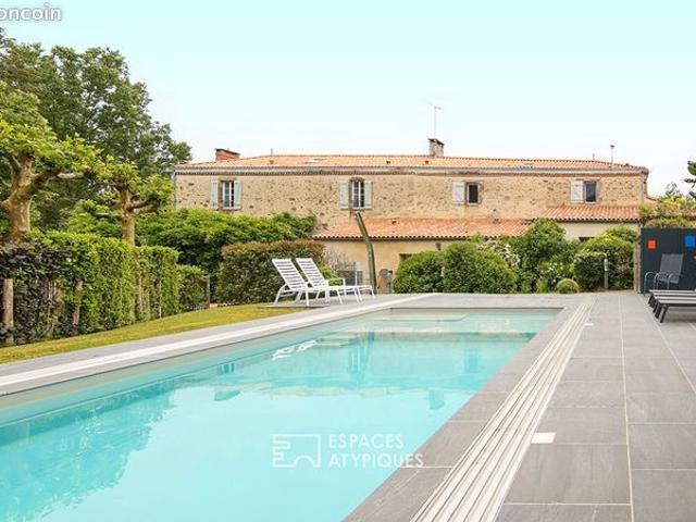 Propriété 11 pièces 358 m²