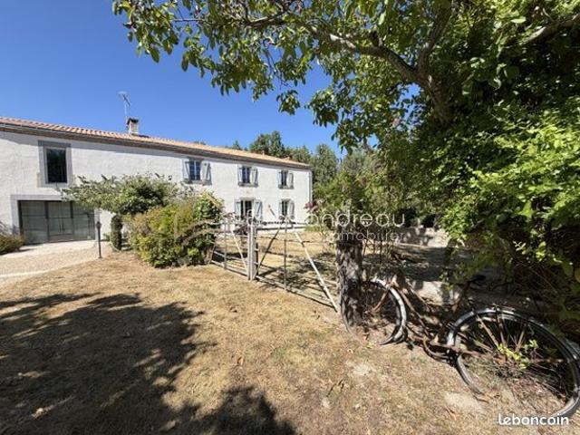 Propriété 11 pièces 359 m²