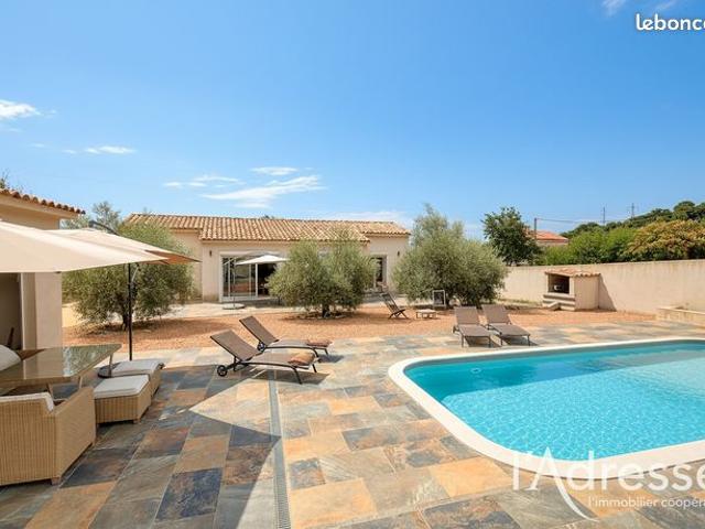 Propriété 11 pièces 368 m²