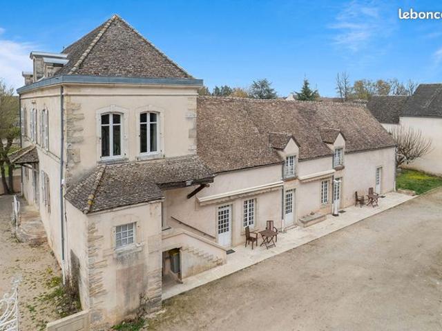 Propriété 11 pièces 372 m²