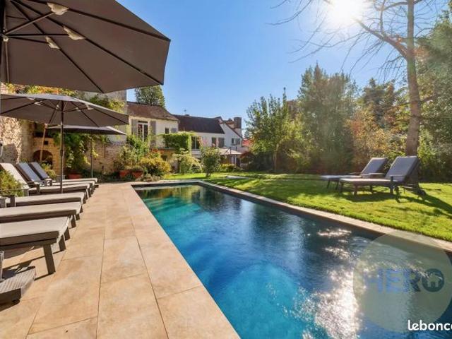 Propriété 11 pièces 380 m²