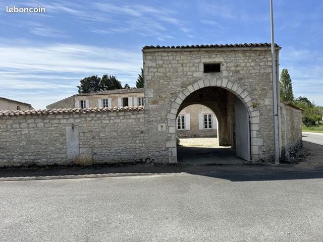 Propriété 11 pièces 380 m²