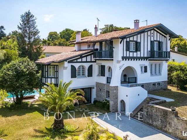 Propriété 11 pièces 390 m²
