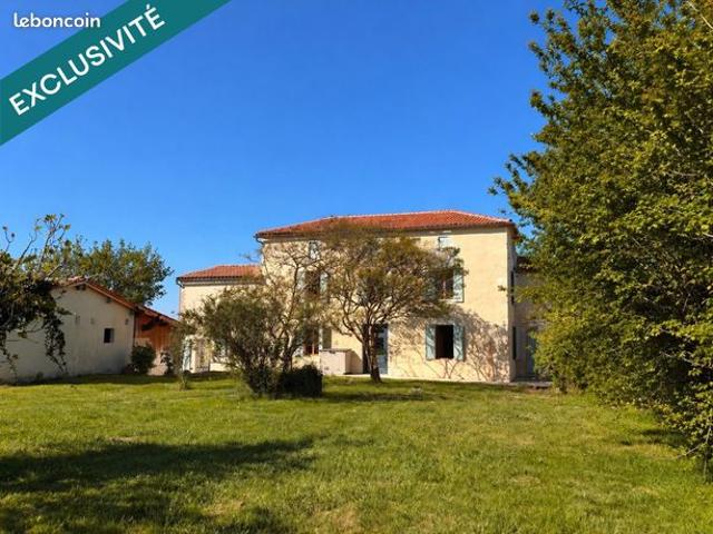 Propriété 11 pièces 392 m²