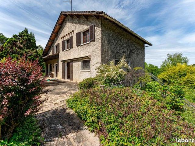Propriété 11 pièces 394 m²