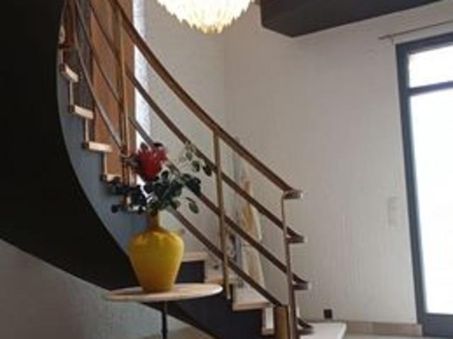 Maison de ville 11 pièces 303 m²
