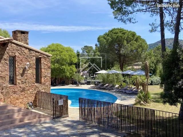 Propriété 11 pièces 300 m²