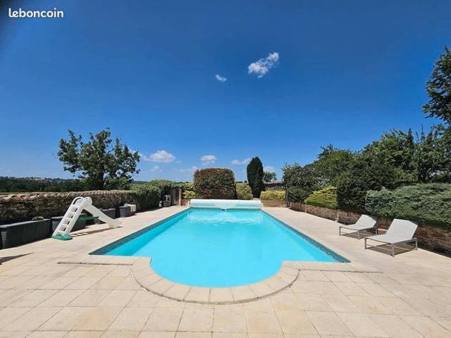 Propriété 11 pièces 300 m²