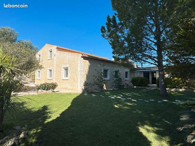 Propriété 11 pièces 300 m²