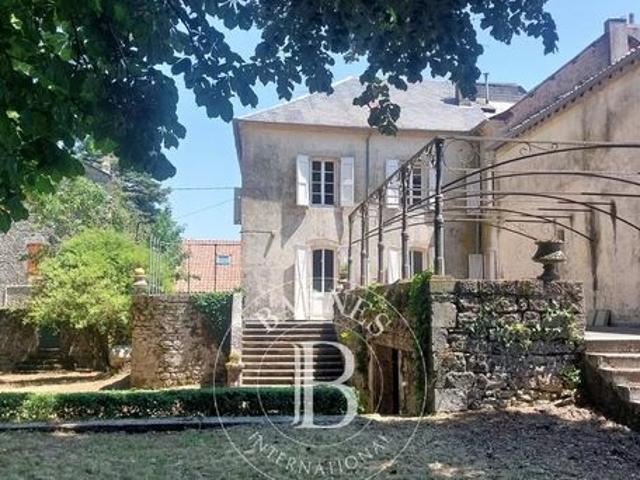 Propriété 11 pièces 300 m²