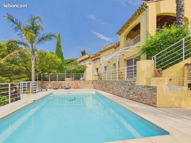 Propriété 11 pièces 304 m²