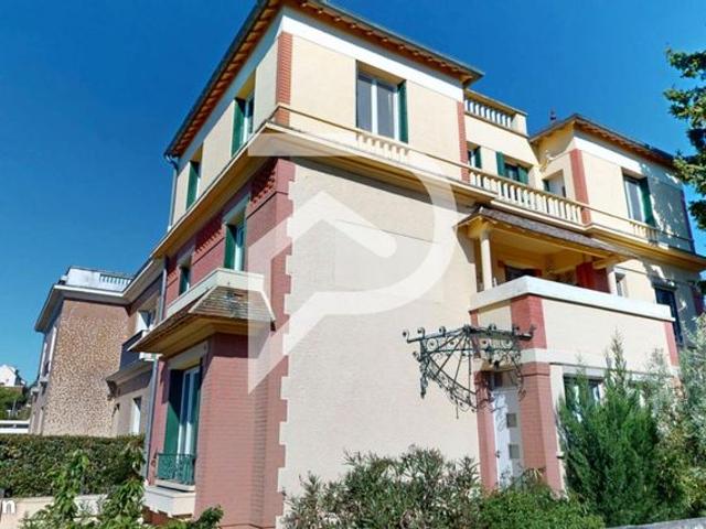 Propriété 11 pièces 306 m²