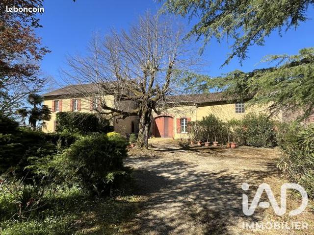 Propriété 11 pièces 310 m²
