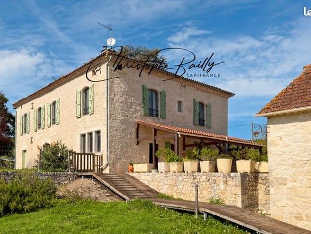Propriété 11 pièces 310 m²