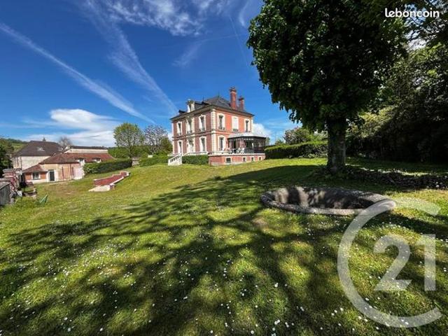 Propriété 11 pièces 314 m²