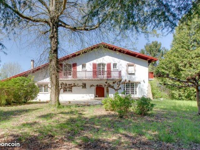Propriété 11 pièces 315 m²