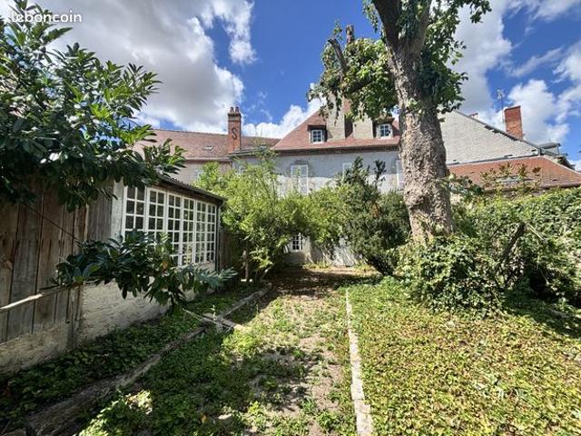 Propriété 11 pièces 318 m²