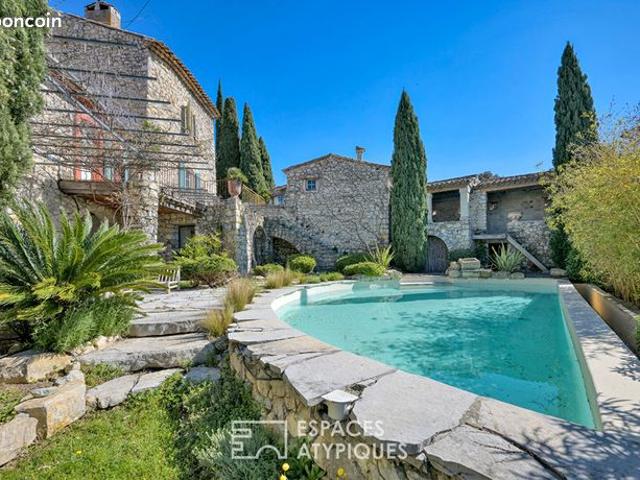 Propriété 11 pièces 320 m²