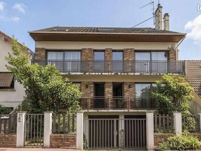 Maison 11 pièces 321 m²