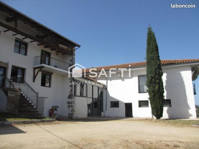 Propriété 11 pièces 324 m²